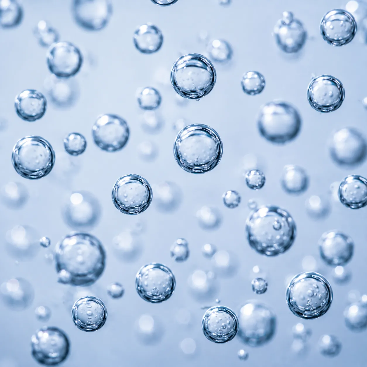水中に安定して存在するウルトラファインバブルのイメージ